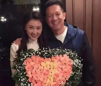 ​甘薇与贾跃亭：患难夫妻的坚守与分离