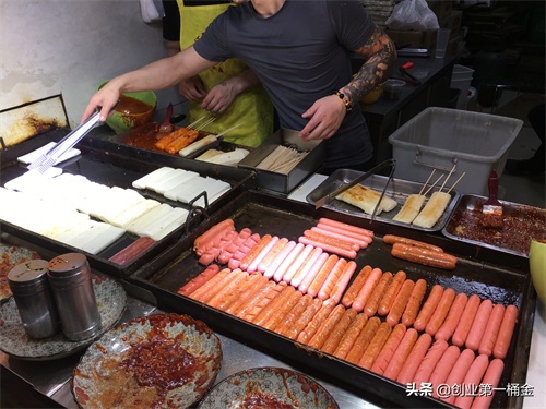 带你探秘杭州最有名的美食街垃圾街!这里承载了太多人的回忆