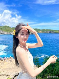 ​泳装美女大饱眼福！看她们如何成为夏日海滩上的焦点！