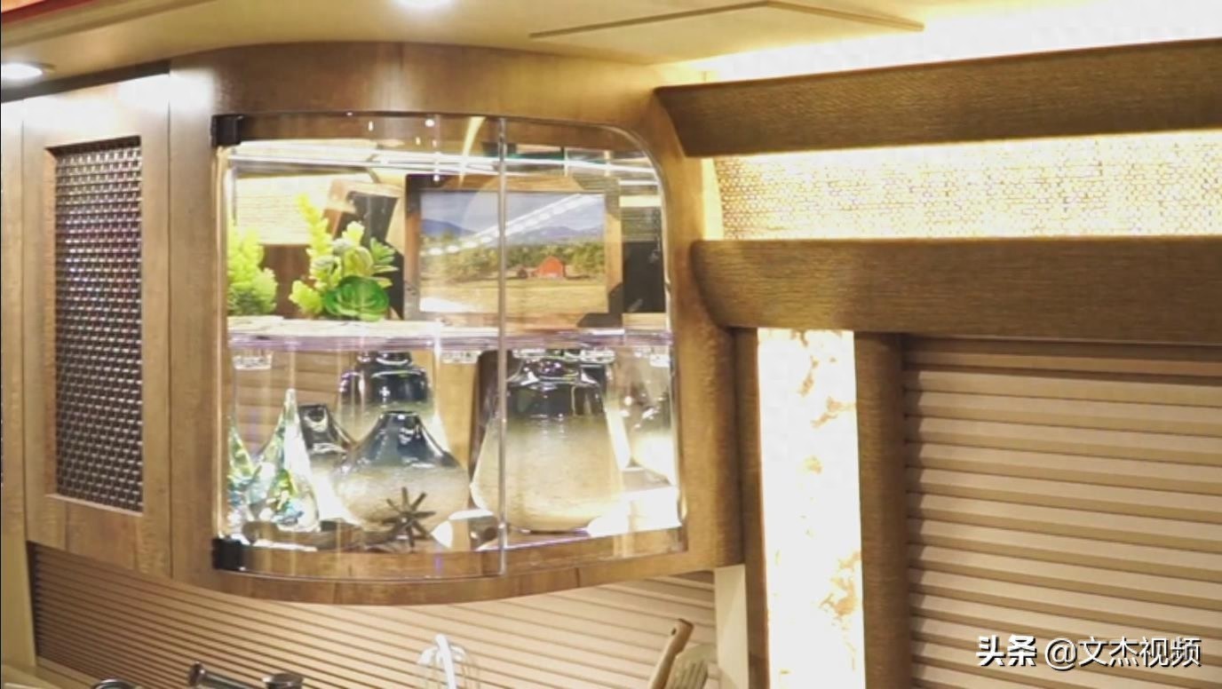 超级豪华房车内部实拍