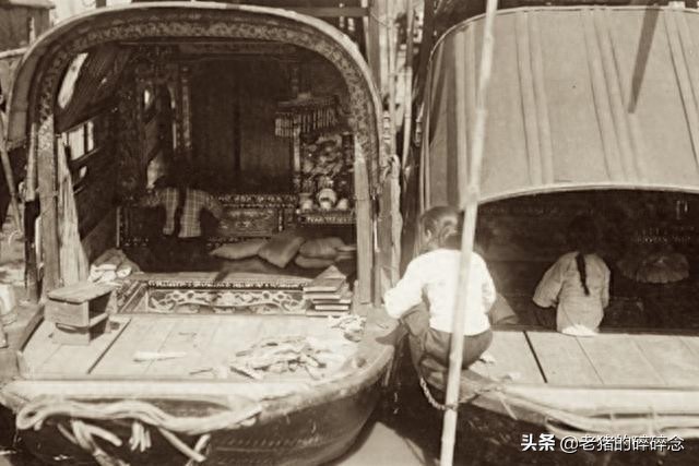旧社会的陋习，漂浮在水面上的花船，里面有不为人知的秘密