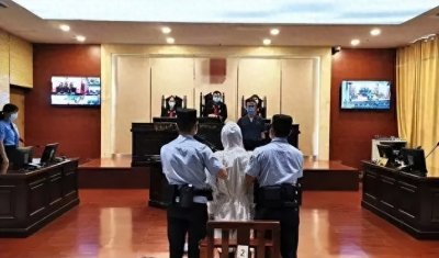 ​蛇蝎心肠母亲堕落缘何?临终无助痛哭,自毁亲骨血竟悔恨无及!