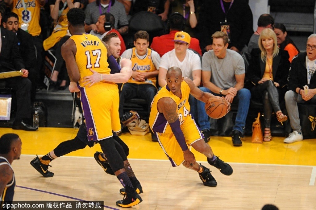 科比NBA谢幕战：完美谢幕 狂砍60分破纪录
