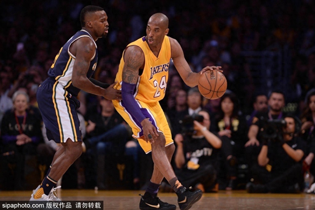 科比NBA谢幕战：完美谢幕 狂砍60分破纪录