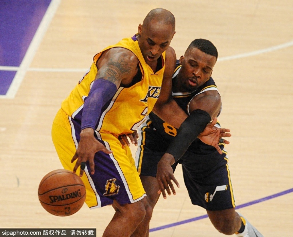 科比NBA谢幕战：完美谢幕 狂砍60分破纪录