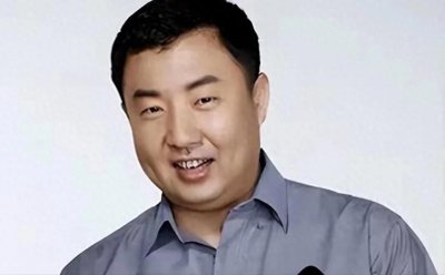 ​表面是演员，实际是“国际反恐专家”！这位著名老戏骨，隐藏好深