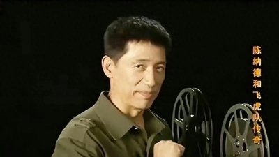 ​演员石凉：当过主持人也做过演员，经历两次婚姻，如今生活很幸福