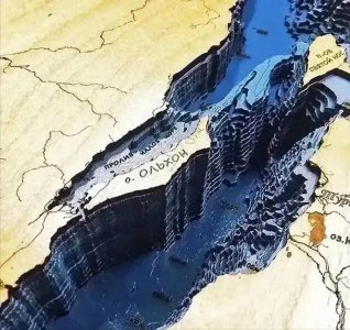 ​贝加尔湖实在太惊人，深度达1600多米，居然呈垂直状！