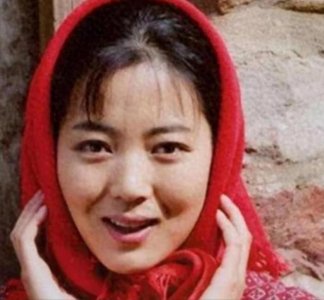 ​演员王茜华现状：曾经美得一塌糊涂，如今患病让她变得认不出来！