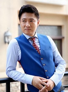 ​从导演新秀到“老戏骨”，韩青在演艺圈的生存法则