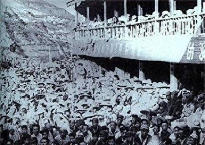 ​西北匪首劫杀副师长，王震出动41辆坦克进山，不留一兵一卒