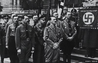 ​为什么如今的智利军队依然保持着二战时纳粹德国的服饰风格？