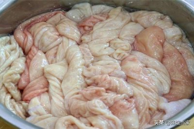 ​洗猪大肠，谨记“4多放”诀窍，轻松去腥除臭味，干净简单又实用