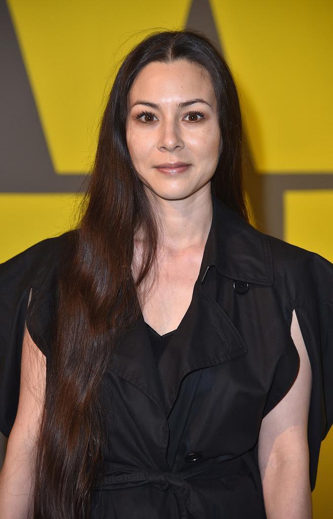 周佳纳个人资料写真作品