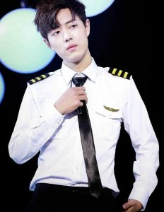 ​肖战壁纸，这一系列照片非常漂亮，完美！