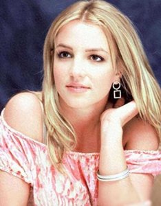 ​布兰妮·斯皮尔斯：挣脱束缚，重写人生传奇