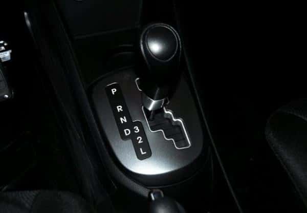 自动挡汽车前进挡的字母是什么（自动挡前进是什么字母）