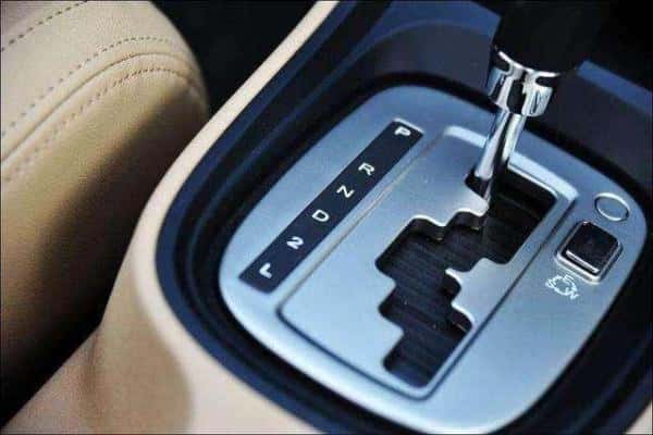 自动挡汽车前进挡的字母是什么（自动挡前进是什么字母）