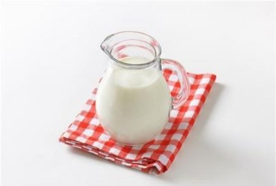 ​减肥的时候可以早上空腹喝酸奶吗?(早上空腹喝酸奶减肥吗)