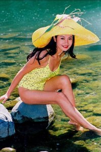 ​90年代的“美人挂历”，周迅、瞿颖、蒋勤勤都曾拍过