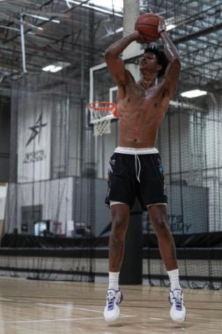 有种巨变叫奥尼尔儿子，痊愈后大秀平框暴扣，天赋不输锡安