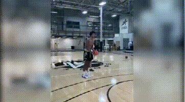 有种巨变叫奥尼尔儿子，痊愈后大秀平框暴扣，天赋不输锡安