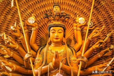 ​观音菩萨的由来：慈悲与智慧的化身