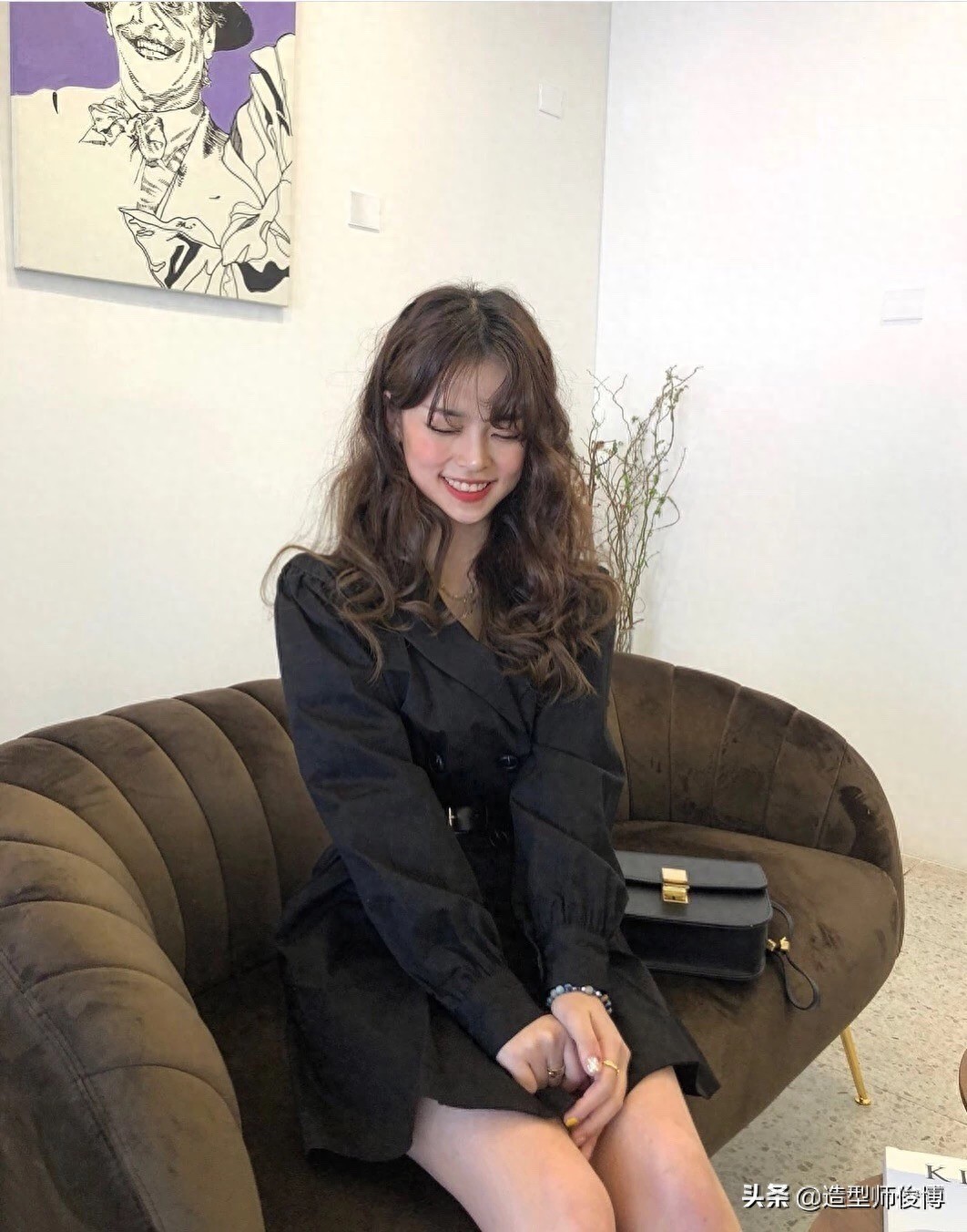 2019秋冬高人气的中长发蛋卷头发型，好看又温暖，做气质女性