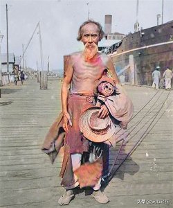 ​老照片：晚清时期苦难的中国，满大街的乞丐，他们都吃不饱穿不暖