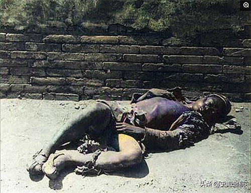 老照片：晚清时期苦难的中国，满大街的乞丐，他们都吃不饱穿不暖