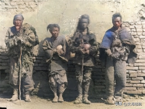 老照片：晚清时期苦难的中国，满大街的乞丐，他们都吃不饱穿不暖
