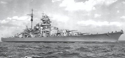 ​大西洋冰冷海底的，二战德军引以为傲的，俾斯麦号战列舰