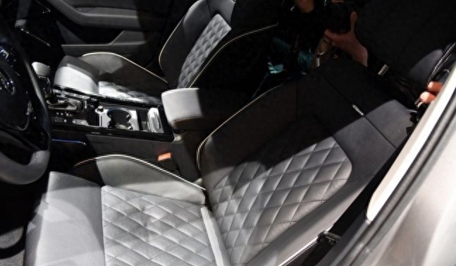 大众推出迈腾和帕萨特之间的辉道，外观比奥迪A6L还美