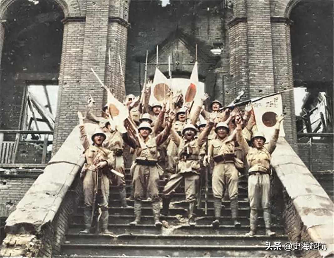 民国道士李圆通照片：乱世下山抗日，图9是李圆通和八路军的合影