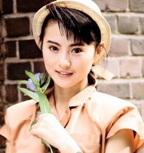 “霸王花”李赛凤:36岁嫁入豪门遇渣男,如今68岁老得认不出来