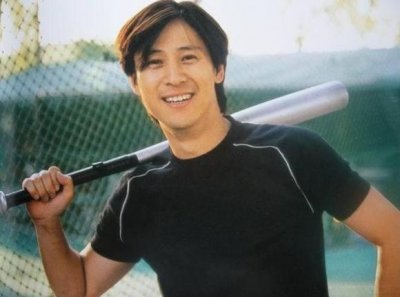 ​解晓东：14次登春晚，巅峰时隐退经商，如今已身家过亿