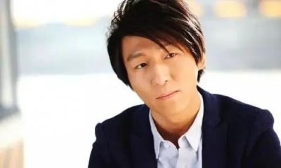 ​44岁陈羽凡近照认不出，发福油腻变颓废大叔，稳坐C位仍受尊敬