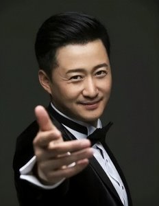 ​50岁吴京资产和商业版图曝光，4年前就远超14亿，低调又惊人