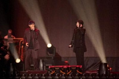 ​周杰伦演唱会周父罕到场，时隔23年澄清父亲家暴传闻：从来没打人