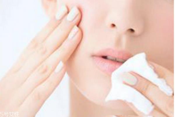 唇纹深是什么原因 教你轻松消除唇纹