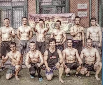 ​如何快速练出腹肌胸肌视频(怎么样快速练出腹肌和胸肌)