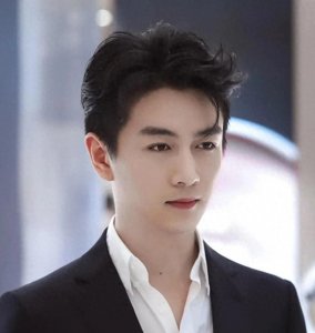 ​天哪，这些男明星是来砸女明星饭碗的吧，扮起女装来一个比一个美