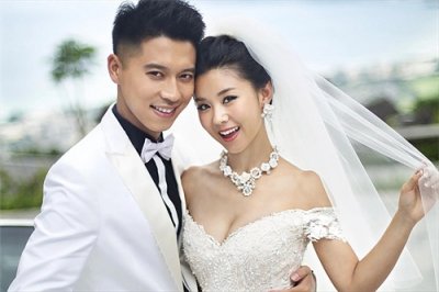 ​两夫妻结婚9年0绯闻，如今再度当爸妈，李小萌王雷的婚姻堪称典范