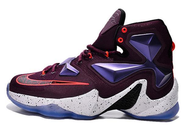 小皇帝勒布朗詹姆斯1-15代战靴,你觉得哪代最霸气?