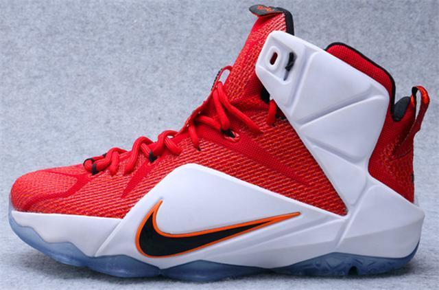 小皇帝勒布朗詹姆斯1-15代战靴,你觉得哪代最霸气?