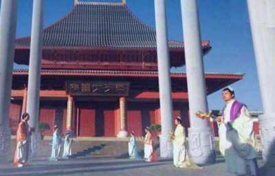 ​太阴星君是谁（太阴星君的来历地位及天庭掌管职责）