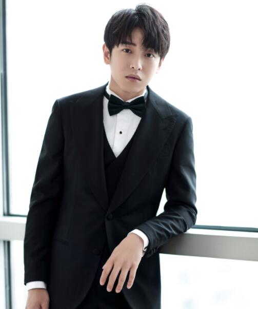 何泓姗个人资料多大 何泓姗是怎么出道和影视作品