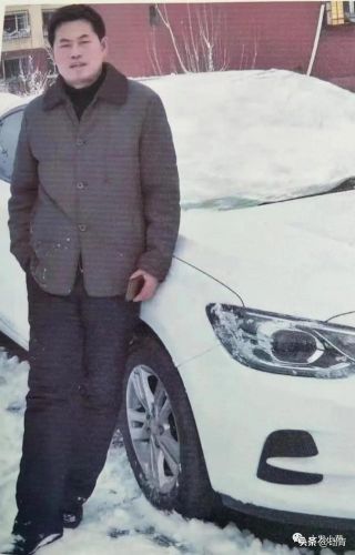 课桌椅样样齐备打一字(课桌椅样样齐备 字谜(打一字))-第2张图片-