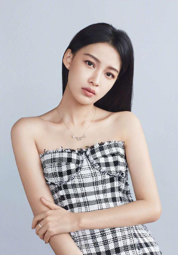 孙怡的老公董子健（辣妈孙怡晒与老公董子健合照）(2)