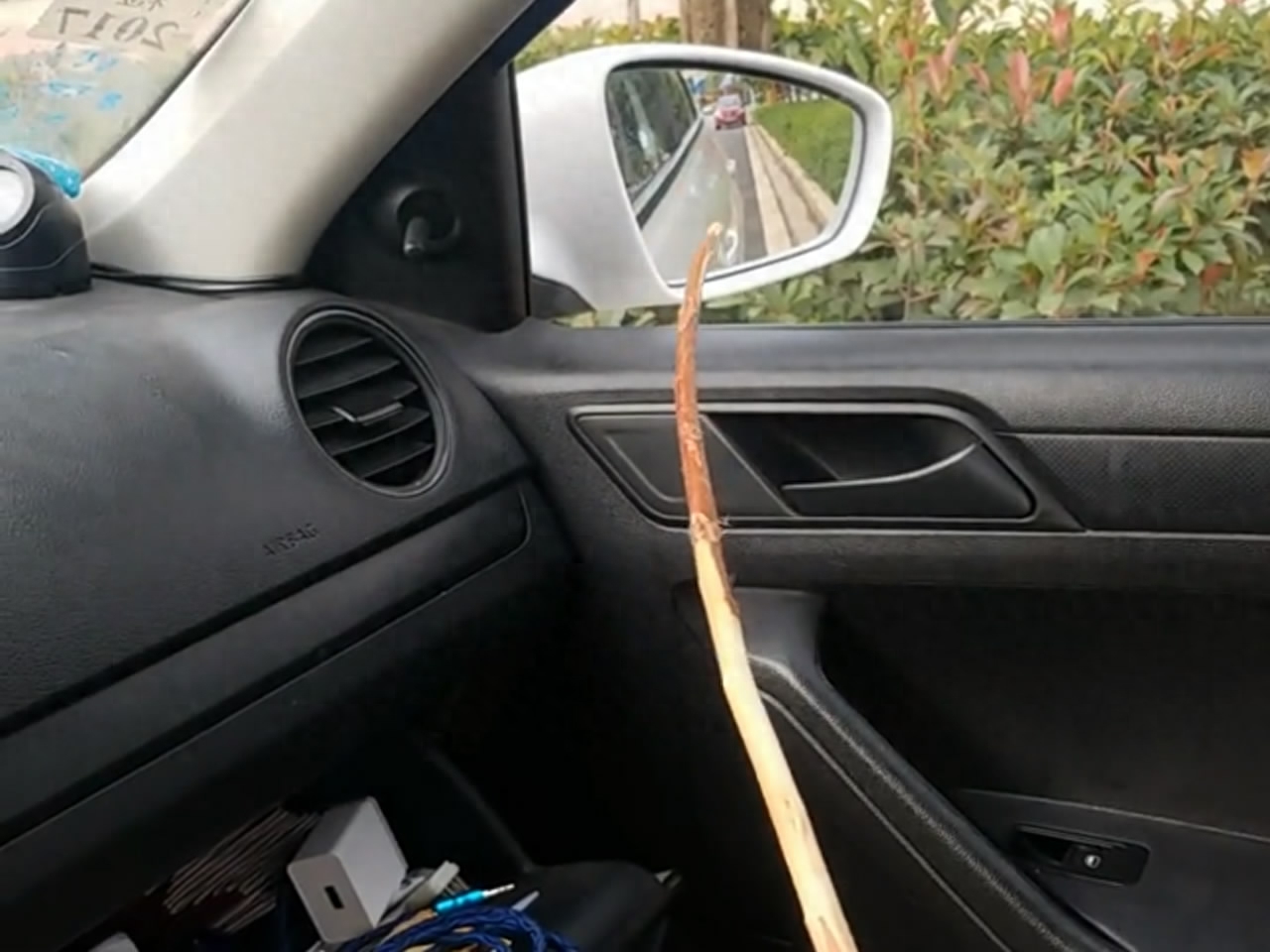 科目三靠边停车看点图解 应用这三点判断 停好30公分